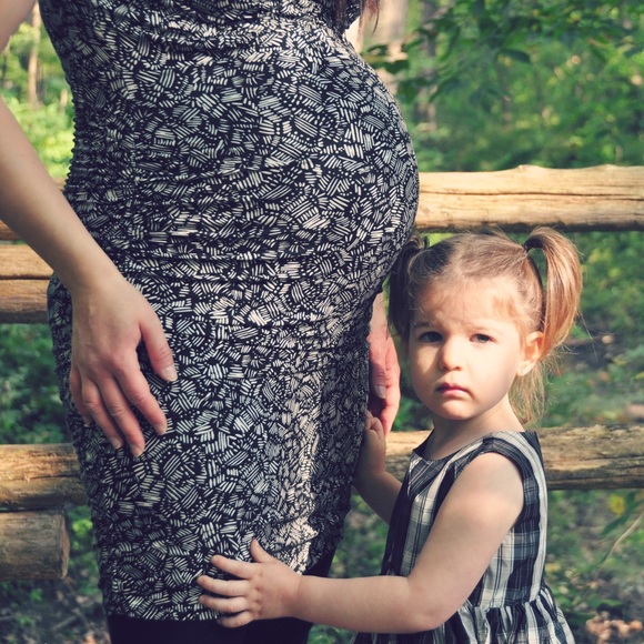 EUC Size M Stork & Babe maternity dress - Picture 1 of 6